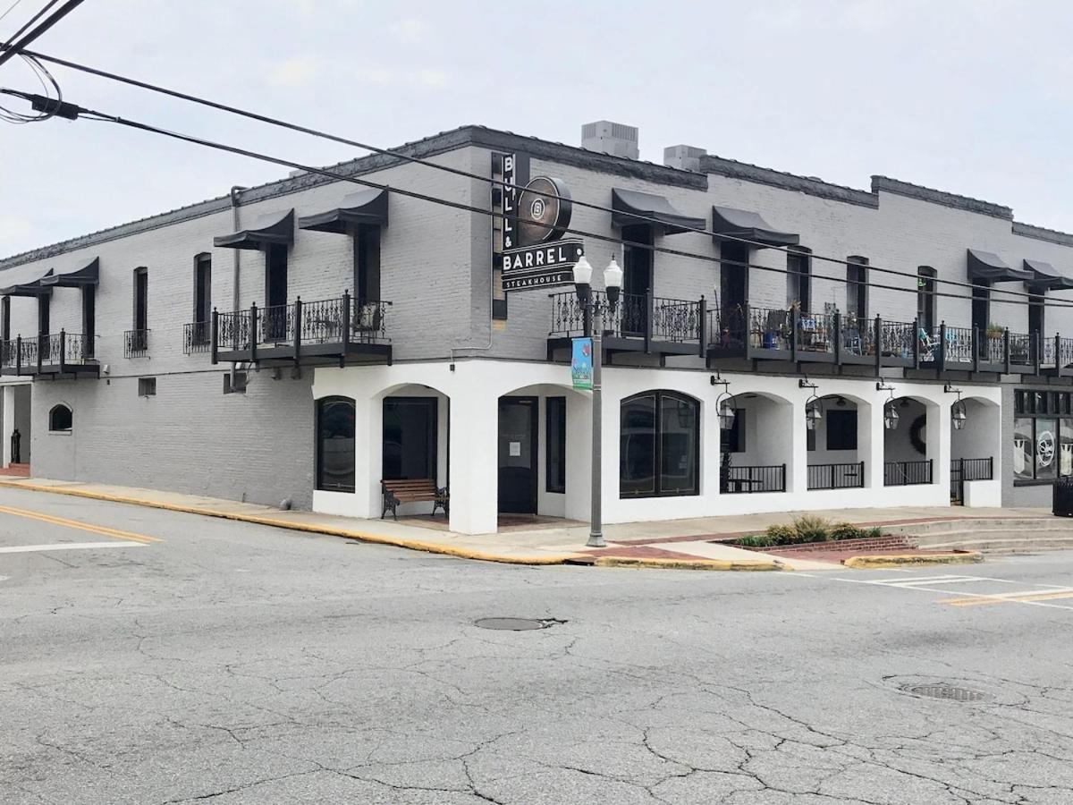 Eagle Exec Loft In Downtown Statesboro Apartment Exterior foto